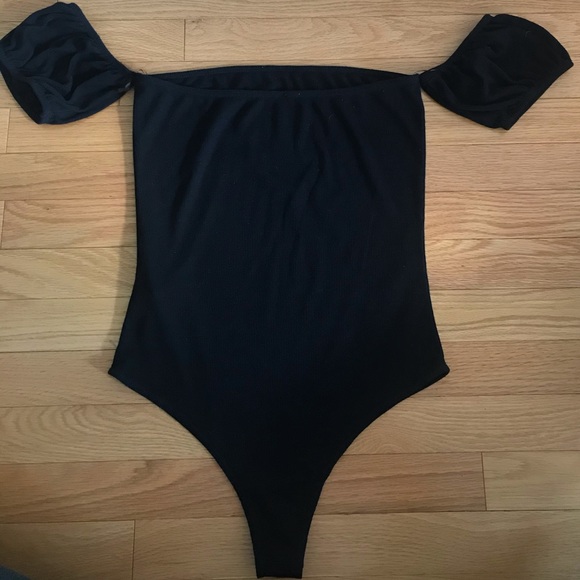 Off-the-shoulder black LOCK& KEY bodysuit - Picture 2 of 6